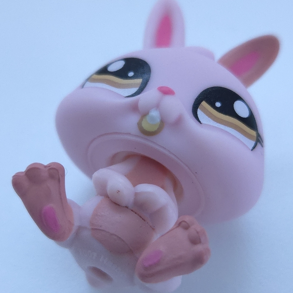 Littlest Pet Shop LPS Pink Patch Bunny #1366 - Picture 9 of 12